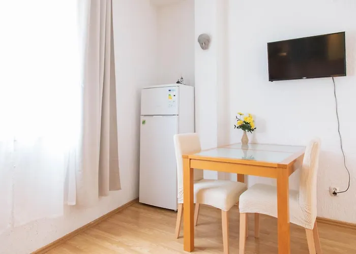 Mario - Center Apartament Szybenik